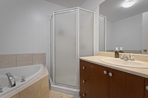 Salle de bains - 3-9865 Boul. Lasalle, Montréal (Lasalle), QC - Indoor Photo Showing Bathroom