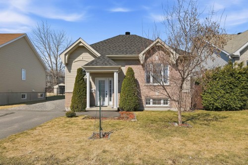 848 Rue Antoine-Coupal  Saint-Jean-Sur-Richelieu, QC J3B 1B0