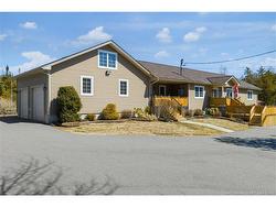 735 Hillcrest RD Saint John, NB E2N 2B6