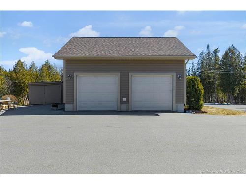 735 Hillcrest Rd, Saint John, NB 