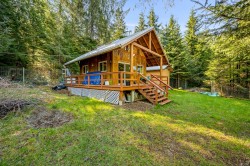 1632 Carrington Bay Rd Cortes Island, BC V0P 1Z0