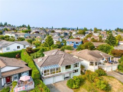 6045 Icarus Dr Nanaimo, BC V9V 1B7