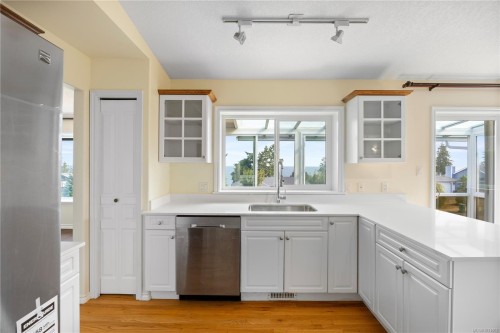 6045 Icarus Dr, Nanaimo, BC 
