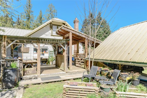 1671 Fulford-Ganges Rd, Salt Spring, BC 