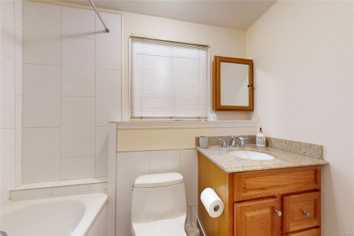 1671 Fulford-Ganges Rd, Salt Spring, BC 