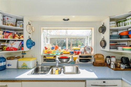 1671 Fulford-Ganges Rd, Salt Spring, BC 