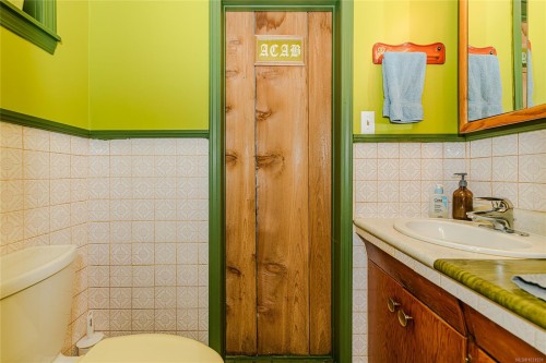 1671 Fulford-Ganges Rd, Salt Spring, BC 