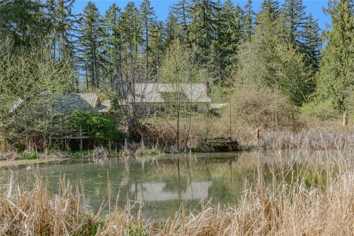 1671 Fulford-Ganges Rd, Salt Spring, BC 