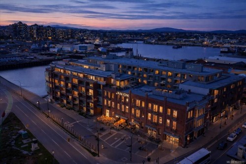206-456 Pandora Ave  Victoria, BC V8W 0E3