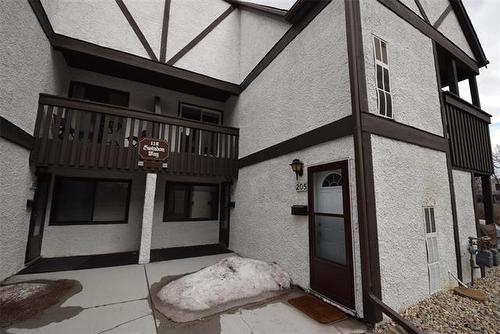 205-119 Swindon WAY  Winnipeg, MB R3P 0W3