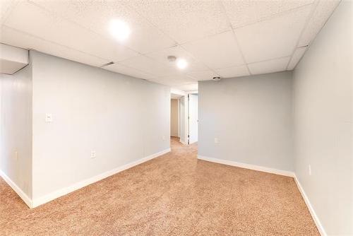 215 Carriage Rd, Winnipeg, MB 