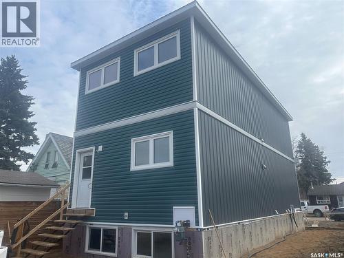 1314 Connaught Avenue, Moose Jaw, SK - Outdoor With Exterior