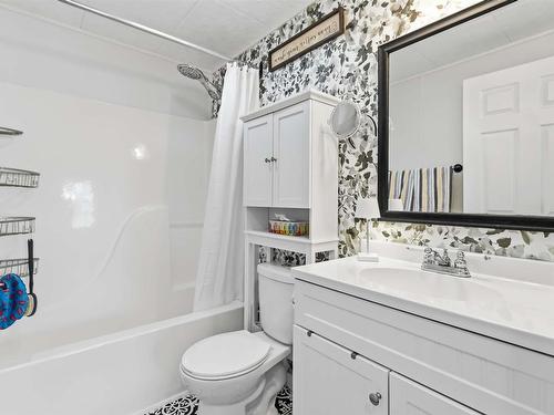 40 Cherry Lane, Bridgewater, NS 