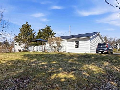 40 Cherry Lane, Bridgewater, NS 