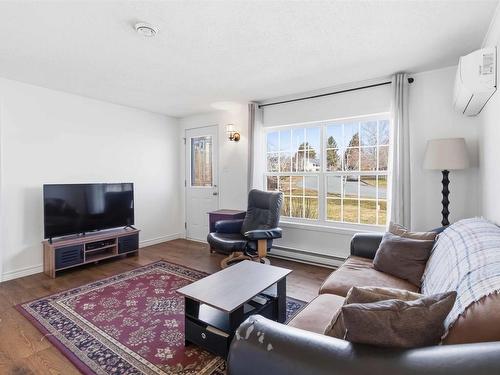 40 Cherry Lane, Bridgewater, NS 