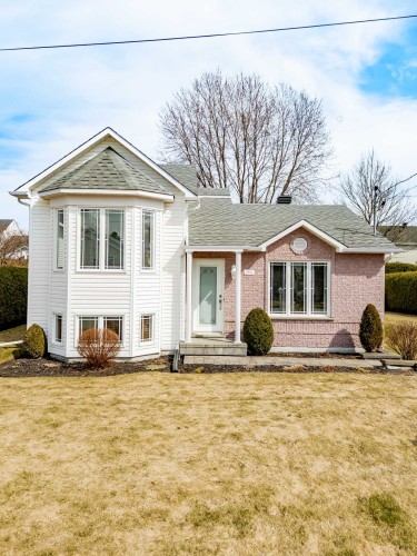 5804 Rue de la Frontière  Sherbrooke (Brompton/Rock Forest/Saint-Élie/Deauville), QC J1N 3X2