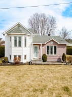 5804 Rue de la Frontière Sherbrooke (Brompton/Rock Forest/Saint-Élie/Deauville), QC J1N 3X2