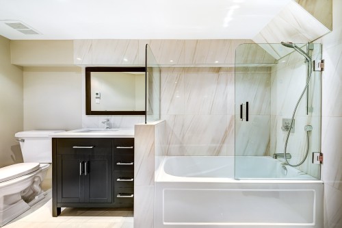 Salle de bains - 19 Av. Winchester, Westmount, QC - Indoor Photo Showing Bathroom