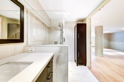 Salle de bains - 19 Av. Winchester, Westmount, QC - Indoor