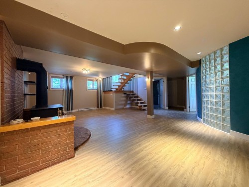Salle familiale - 24 Rue Amireault, L'Épiphanie, QC 