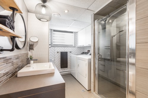 Salle de bains - 24 Rue Amireault, L'Épiphanie, QC 