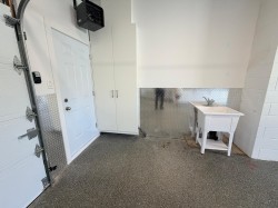 Garage - 