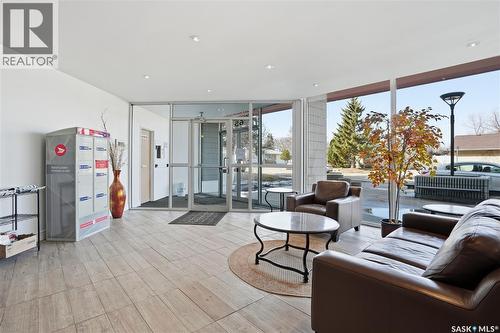 526 65 Westfield Drive, Regina, SK - Indoor