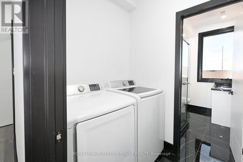 374 Highway 8, Hamilton, ON - Indoor Photo Showing Laundry Room