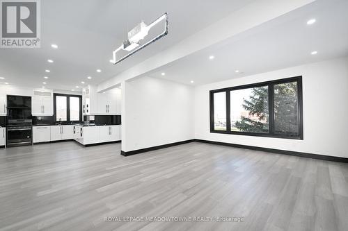 374 Highway 8, Hamilton, ON - Indoor