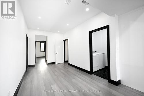 374 Highway 8, Hamilton, ON - Indoor Photo Showing Other Room