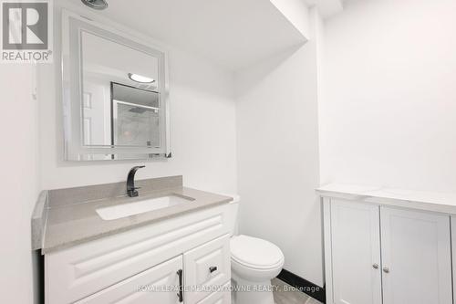 374 Highway 8, Hamilton, ON - Indoor Photo Showing Bathroom