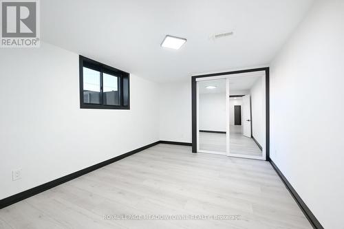 374 Highway 8, Hamilton, ON - Indoor Photo Showing Other Room