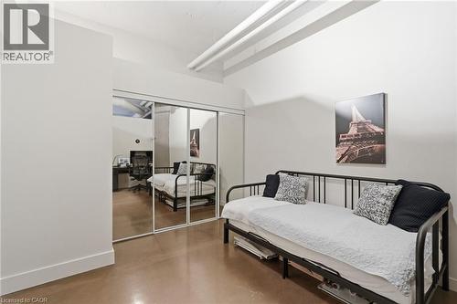 66 Bay Street S Unit# 510, Hamilton, ON - Indoor Photo Showing Bedroom