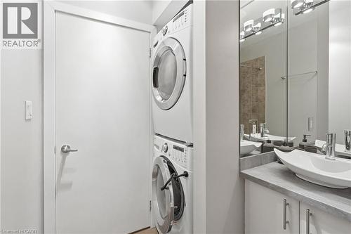66 Bay Street S Unit# 510, Hamilton, ON - Indoor Photo Showing Laundry Room