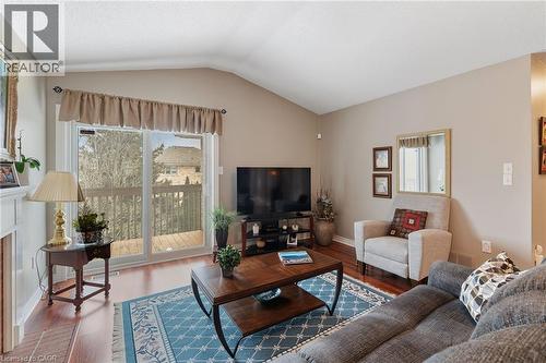 51 Redtail Crescent, Hamilton, ON - Indoor Photo Showing Living Room