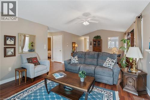 51 Redtail Crescent, Hamilton, ON - Indoor Photo Showing Living Room