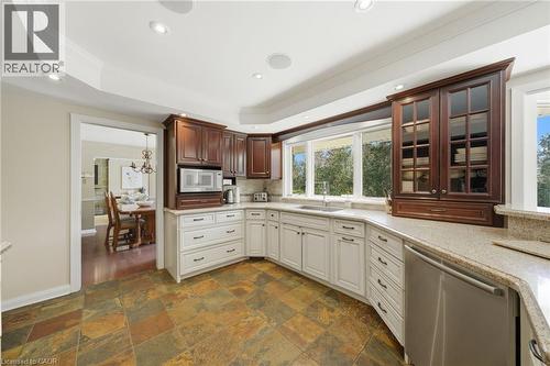 6 Summit Circle, Simcoe, ON - Indoor Photo Showing Kitchen