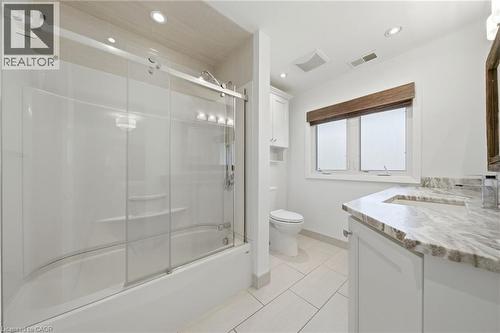 6 Summit Circle, Simcoe, ON - Indoor Photo Showing Bathroom