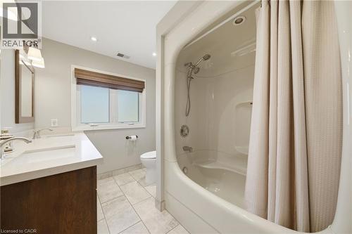 6 Summit Circle, Simcoe, ON - Indoor Photo Showing Bathroom