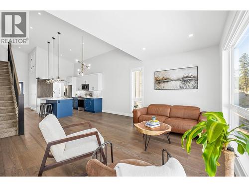 Open plan living - 1860 Blue Bunch Court, Kelowna, BC - Indoor Photo Showing Living Room