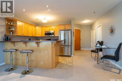 1002 1914 Hamilton Street, Regina, SK - Indoor Photo Showing Kitchen With Stainless Steel Kitchen