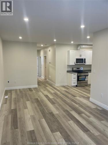 647 Janette Unit# B, Windsor, ON - Indoor