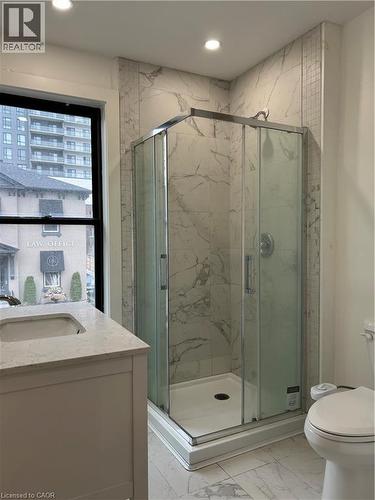 13 Hess Street, Hamilton, ON - Indoor Photo Showing Bathroom