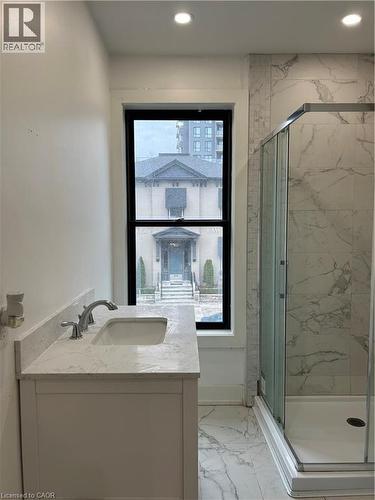 13 Hess Street, Hamilton, ON - Indoor Photo Showing Bathroom