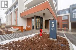 5 WELLINGTON Street S Unit# 13 Kitchener, ON N2G 0E3