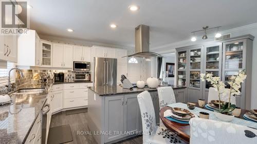 458 Boler Road, London South (South K), ON - Indoor Photo Showing Kitchen With Double Sink With Upgraded Kitchen