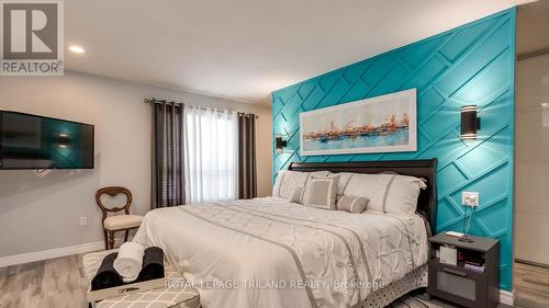 458 Boler Road, London South (South K), ON - Indoor Photo Showing Bedroom