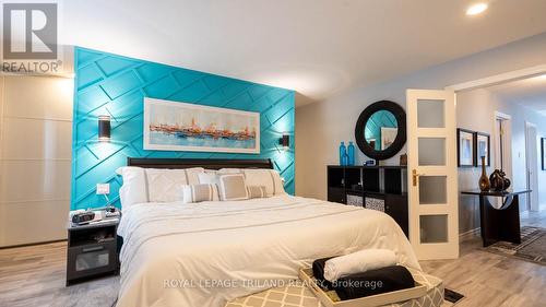 458 Boler Road, London South (South K), ON - Indoor Photo Showing Bedroom