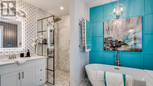 458 Boler Road, London South (South K), ON - Indoor Photo Showing Bathroom