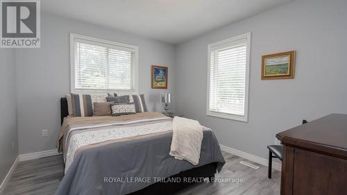 458 Boler Road, London South (South K), ON - Indoor Photo Showing Bedroom